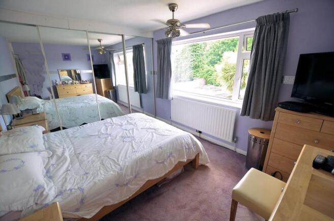Bedroom Main.jpg