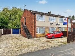 79, Giffard Drive, Farnborough GU14 8PZ