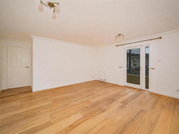 2 Lilybank Mews Dundee-2.jpg