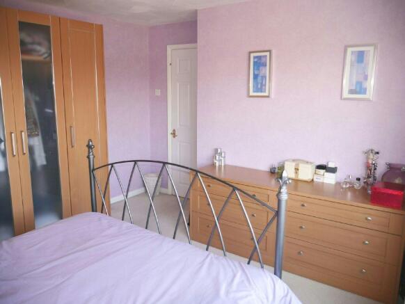 Bedroom 2 Photo 2