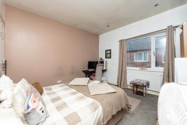 3 bed Terraced for sale Image 8