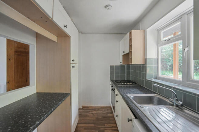 3 Henley Lodge, Courtlands, Maidenhead, SL6 2PT