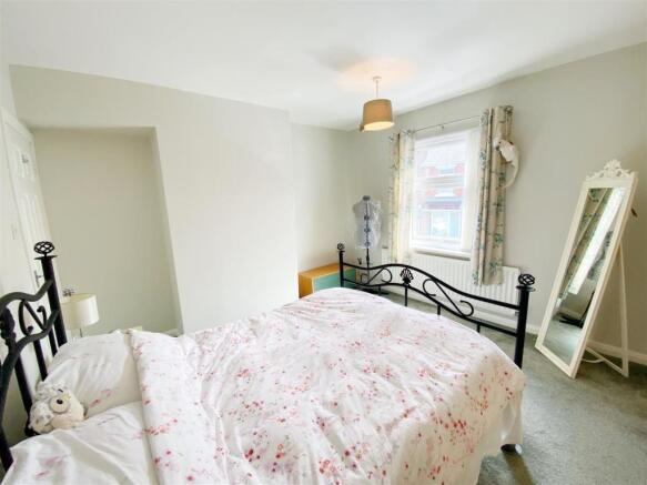 Bedroom 2 pic 3.jpg