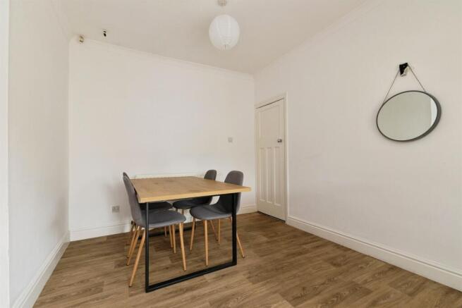 2 bed Semi-Detached Bungalow for sale Image 6
