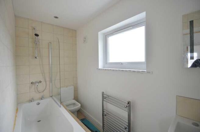 BATHROOM/WC