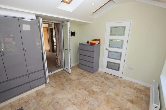 3 bed Detached Bungalow for sale Image 9