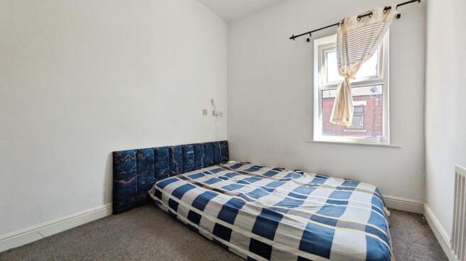 2 bed Terraced for sale Image 6
