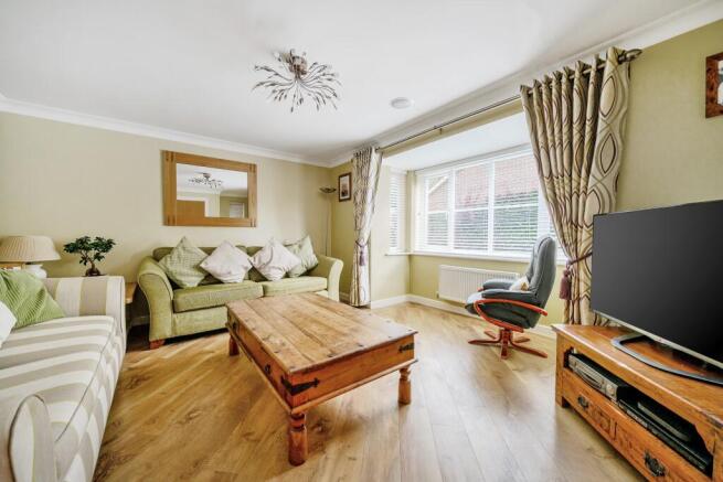Dorset Crescent, Basingstoke, RG22 photo 4