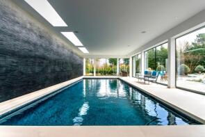 59 East Weald, The Bishops Avenue, East Finchley, London N2 0BG