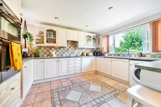 Kitchen / Breakfast Room