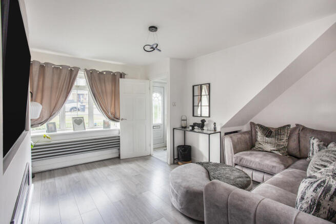3 bed Semi-Detached for sale Image 6