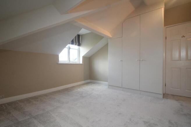 2 bed Flat to rent Image 5