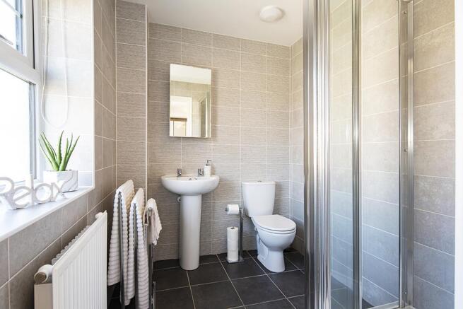 EN SUITE