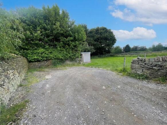 4 bed House for sale Image 10