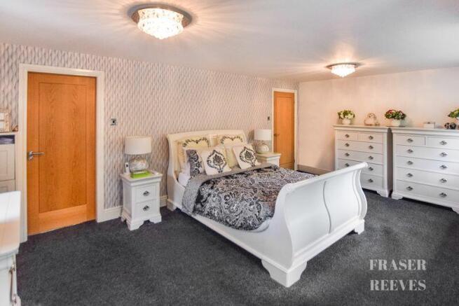 Principal bedroom