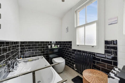 Bramshot Avenue, Charlton