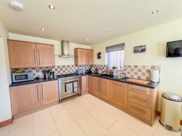 Kitchen/Breakfast Room