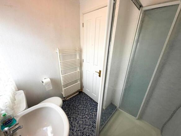 2 bed Park Home for sale Image 11