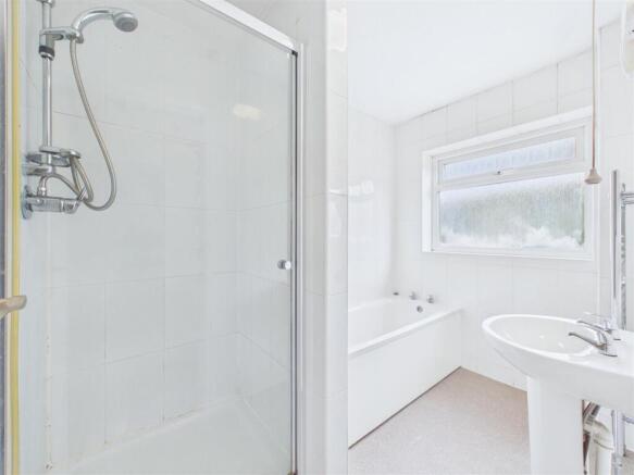 2 bed Bungalow to rent Image 11