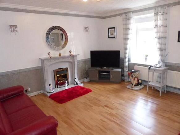 Lounge/Dining Room