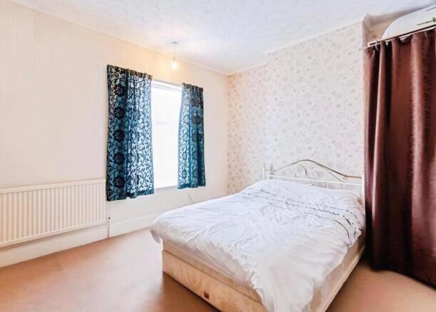 3 bed Terraced for sale Image 4