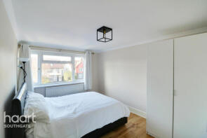 15, 126 Blakeney Court, London Road, Enfield EN2 6HL