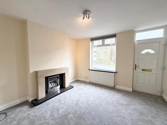 3 bed End of Terrace to rent Image 4