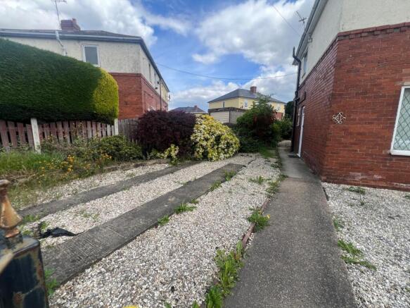 5 bed Semi-Detached for sale Image 5