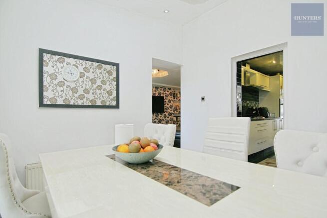 3 bed Semi-Detached for sale Image 7
