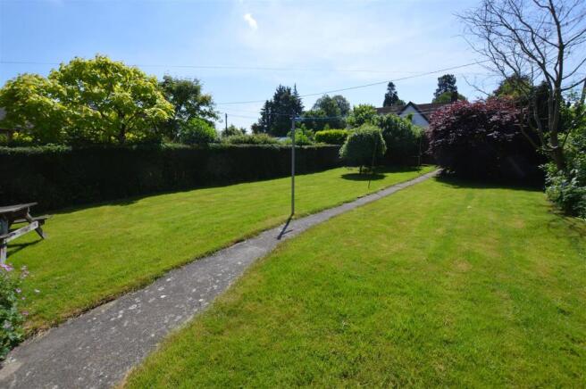 GARDEN 2.jpg