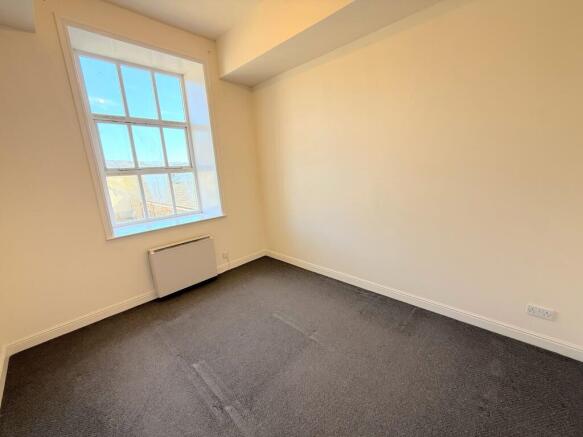 2 bed Apartment for sale Image 11