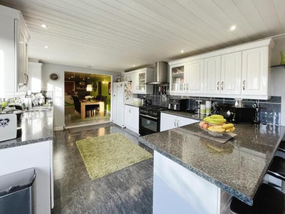 Breakfast/Kitchen