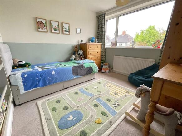 BEDROOM 2