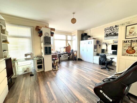 49a Woodgrange dr...