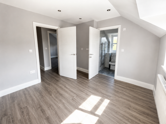 BEDROOM ENSUITE
