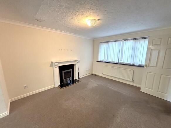 Bracken Hill Drive, Off Hollybank Road, Bradford, BD7 photo 2