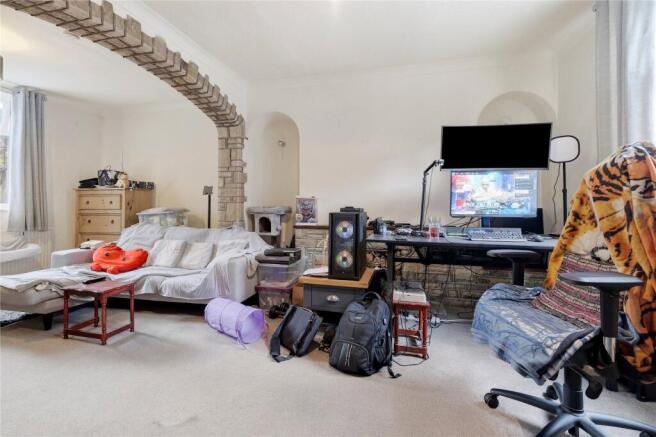 3 bed Terraced to rent Image 4