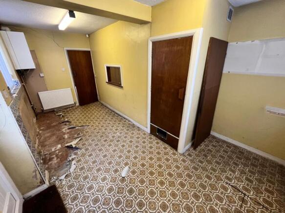 3 bed Semi-Detached for sale Image 5