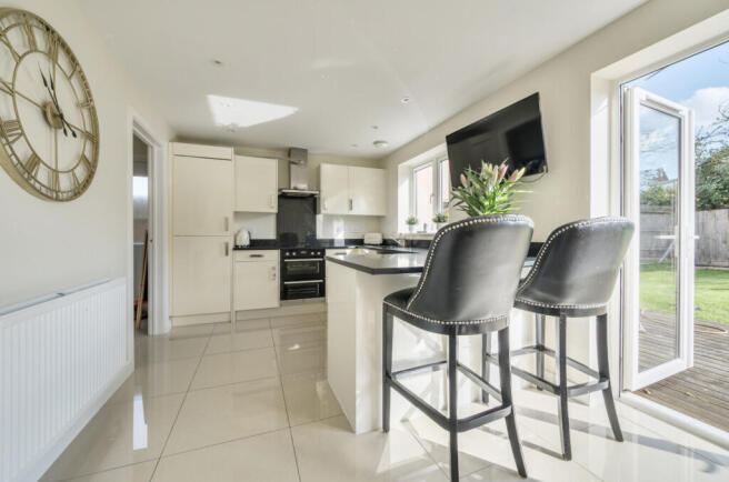 1349337-18-68cd5c...