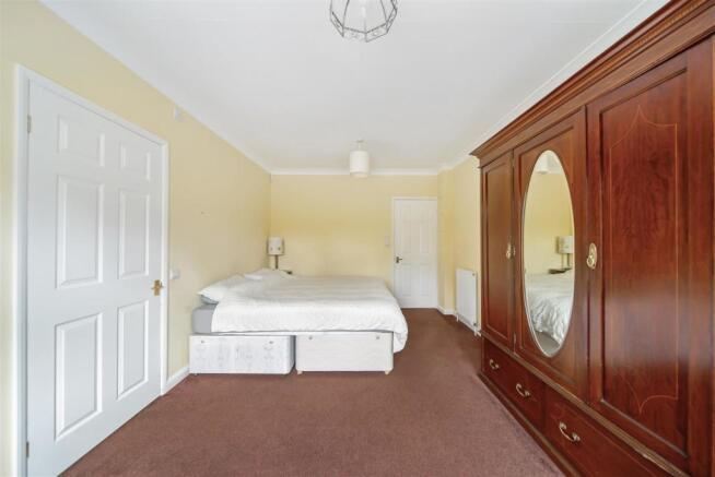 BEDROOM FIVE (GROUND FLOOR)