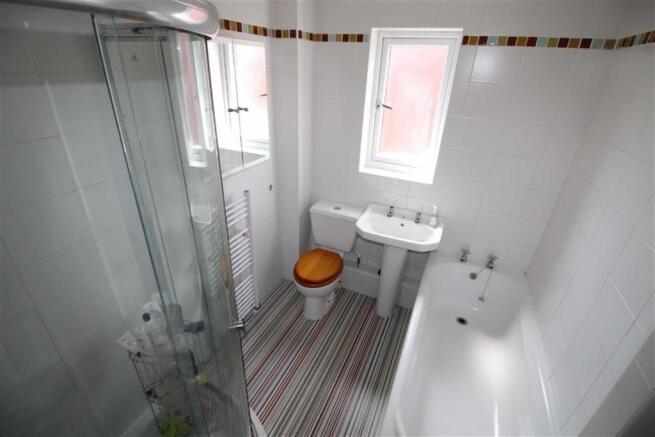 BATHROOM/WC