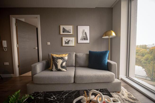 6% Projected Rental Yields | Embankment Exchange, Manchester – Elegant 1 Bed, Smart Investment photo 2