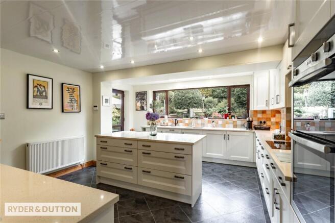 3 bed Detached for sale Image 5