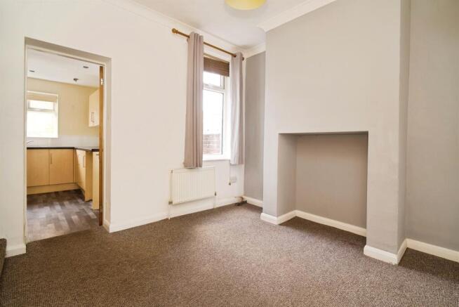 2 bed Terraced for sale Image 6