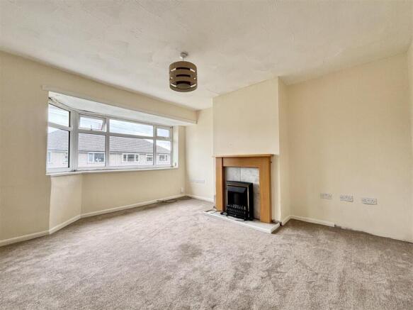 2 bed Apartment for sale Image 5