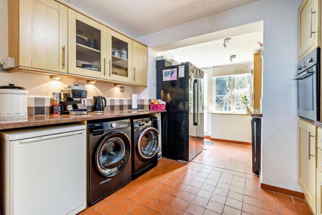 3 bed Semi-Detached for sale Image 7