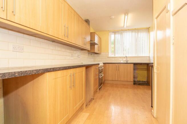 3 bed Terraced for sale Image 10