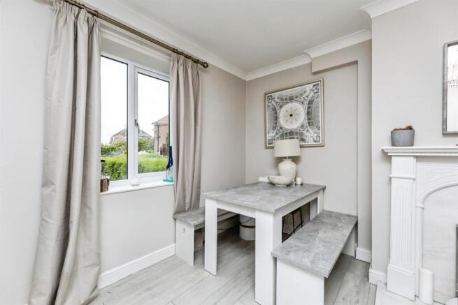 3 bed Semi-Detached for sale Image 8