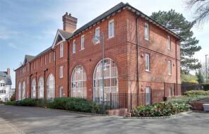37, Bell College Court, South Road, Saffron Walden CB11 3FA