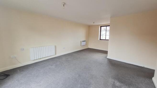 2 bed Flat to rent Image 4